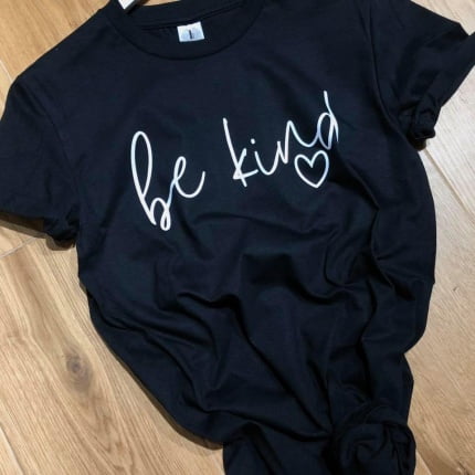'BE KIND' HEART